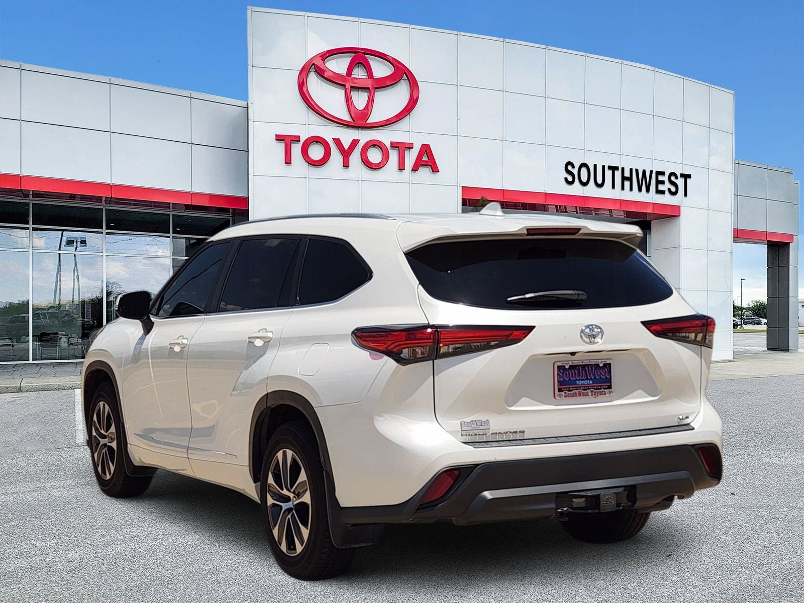 2023 Toyota Highlander XLE
