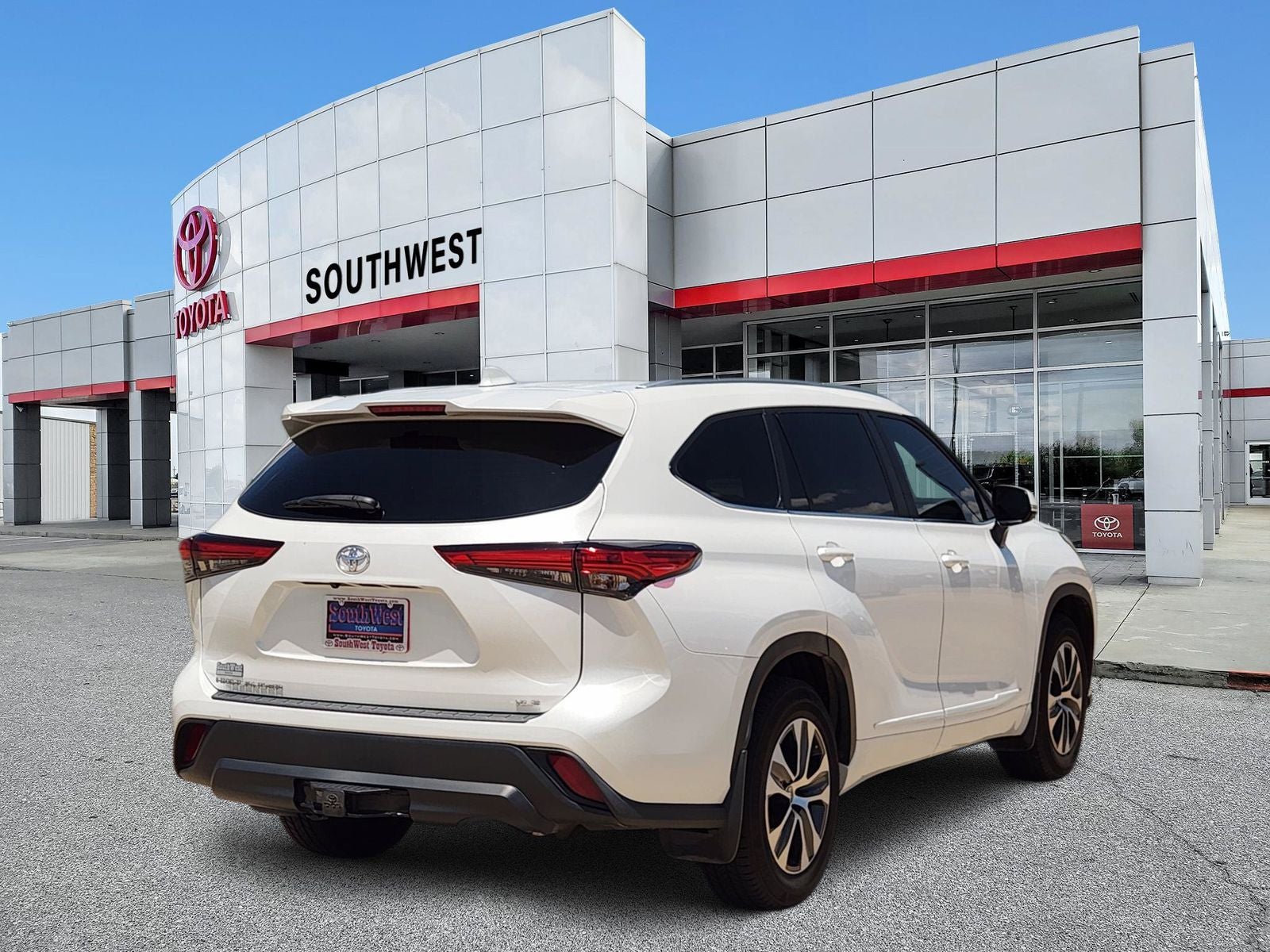 2023 Toyota Highlander XLE