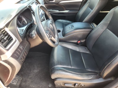 2016 Toyota Highlander XLE V6