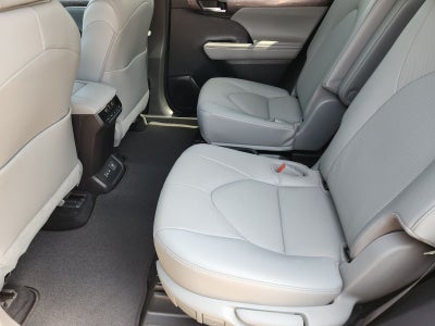 2022 Toyota Highlander Limited