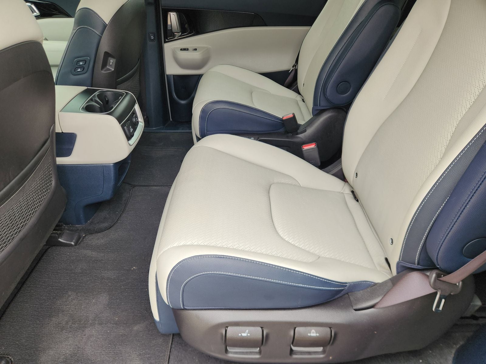 2025 Kia Carnival SX Prestige