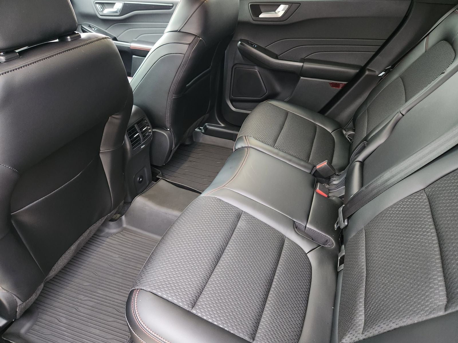 2026 Ford Escape Hybrid ST-Line Select