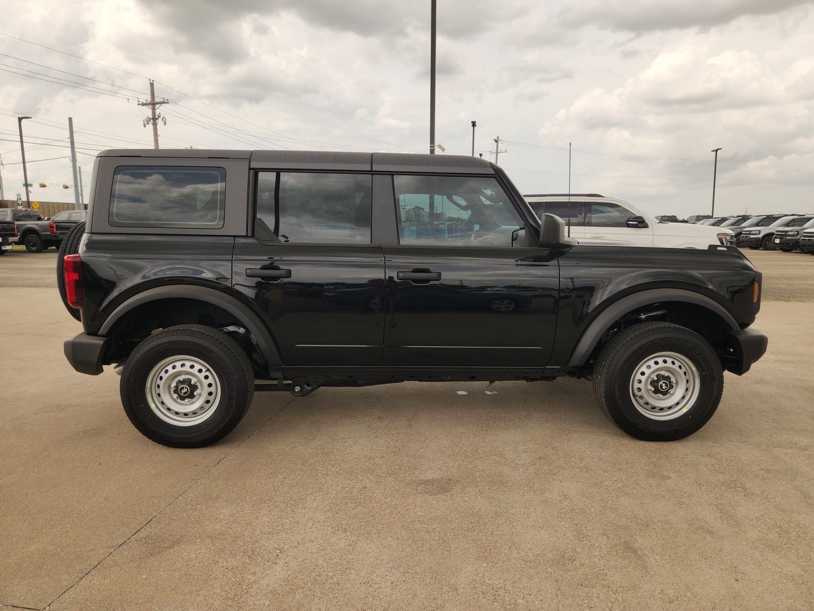 2026 Ford Bronco Base