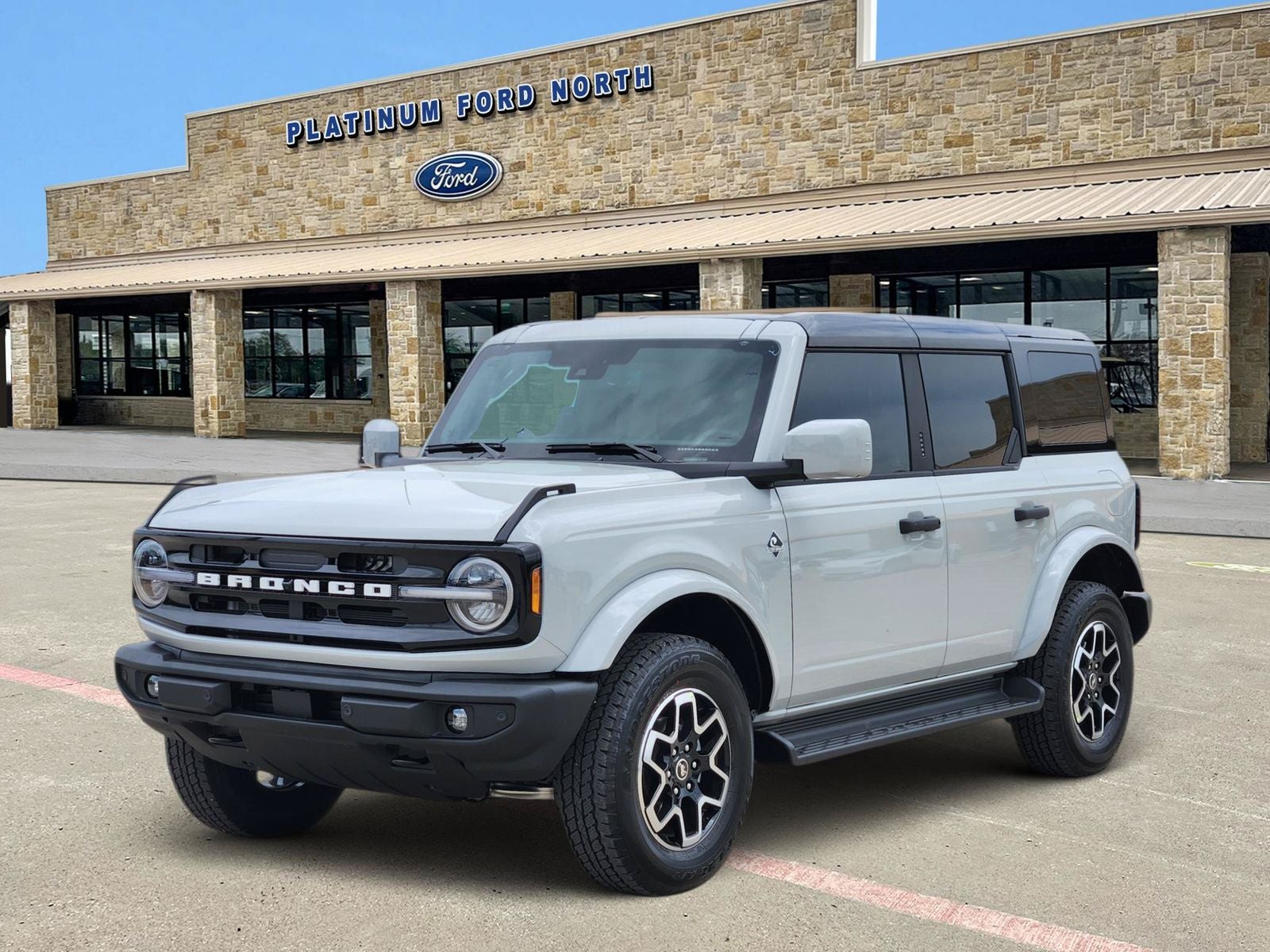 2026 Ford Bronco Outer Banks