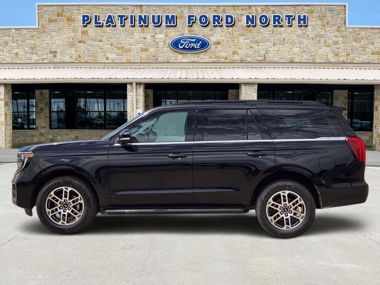 2026 Ford Expedition Active