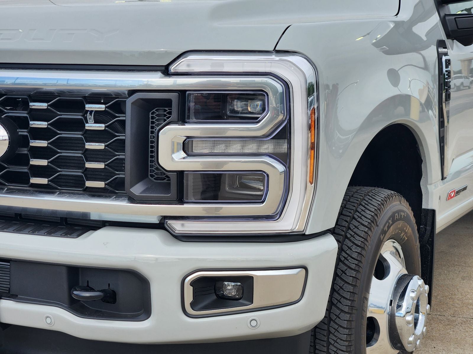 2026 Ford F-350SD Platinum DRW