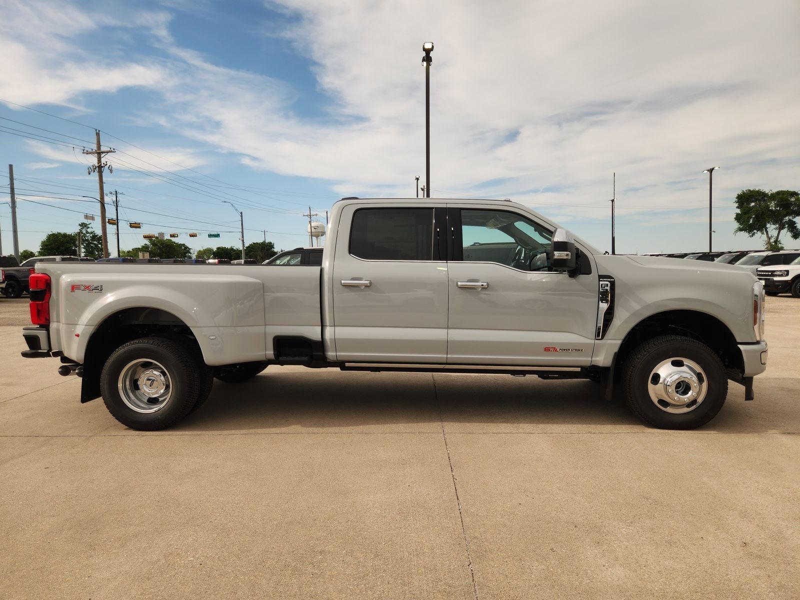 2026 Ford F-350SD Platinum DRW