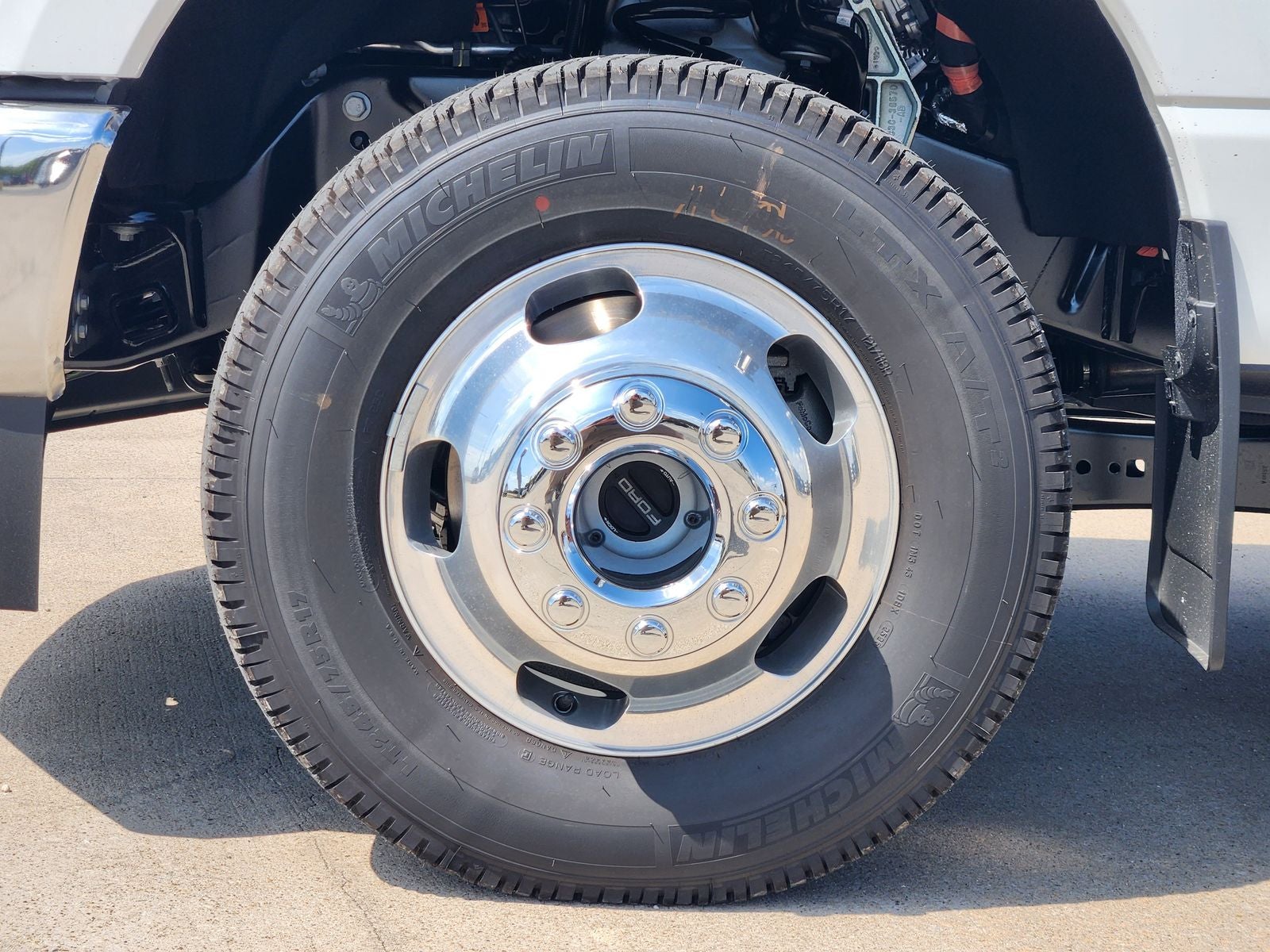 2026 Ford F-350SD Lariat DRW