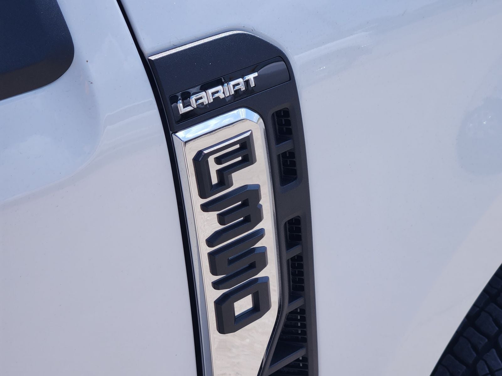 2026 Ford F-350SD Lariat DRW
