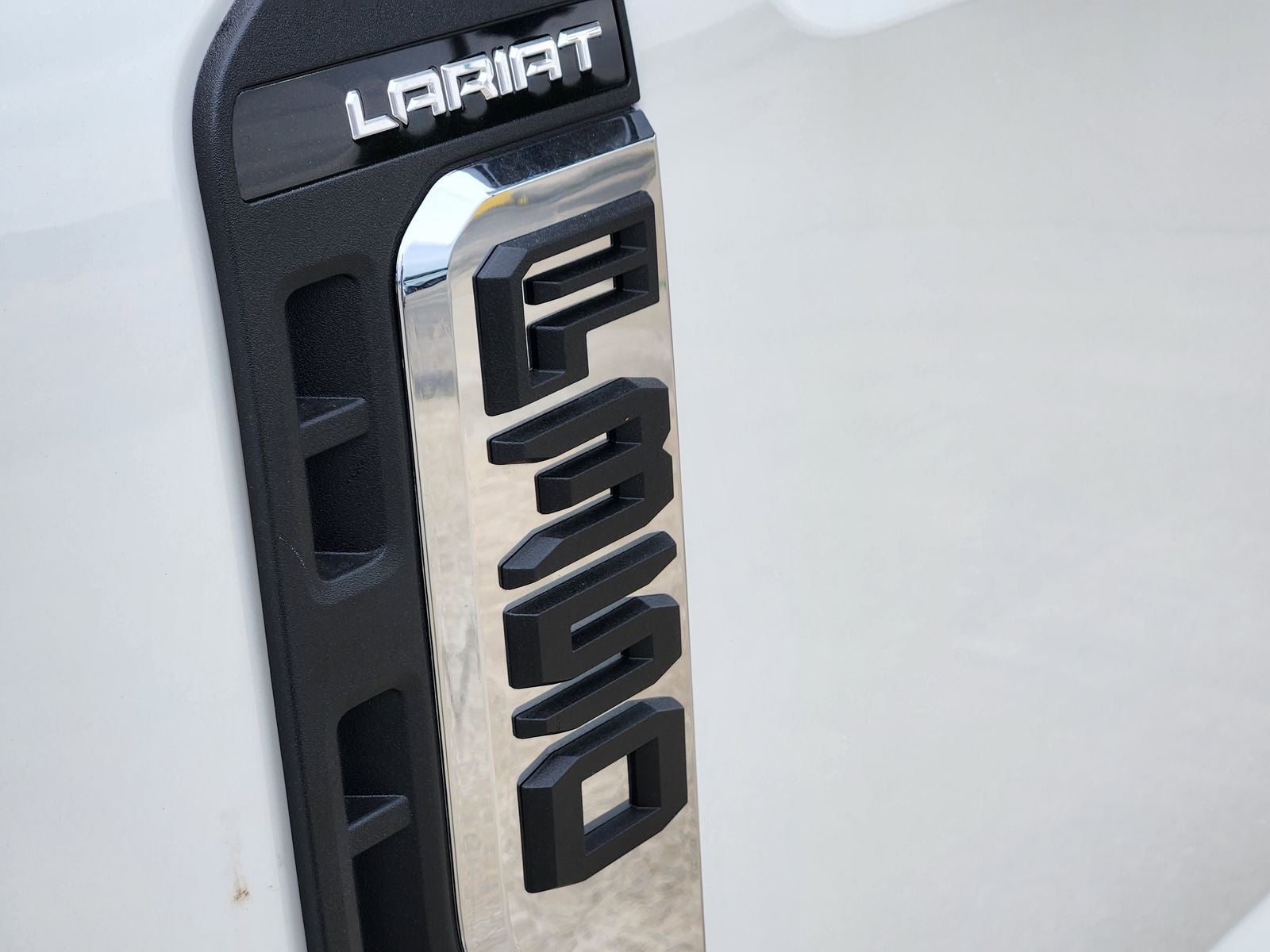 2026 Ford F-350SD Lariat DRW