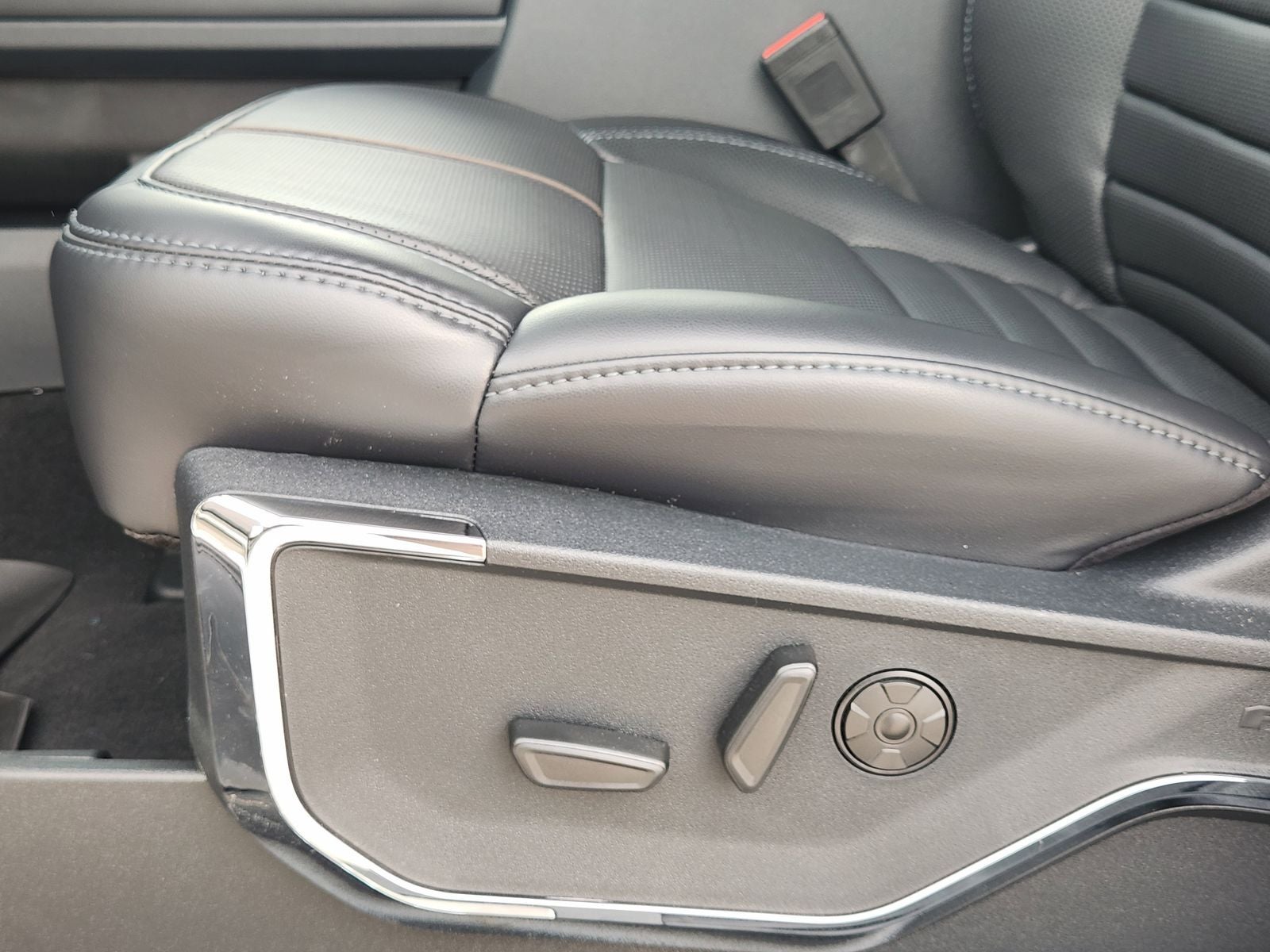 2026 Ford F-450SD Platinum DRW