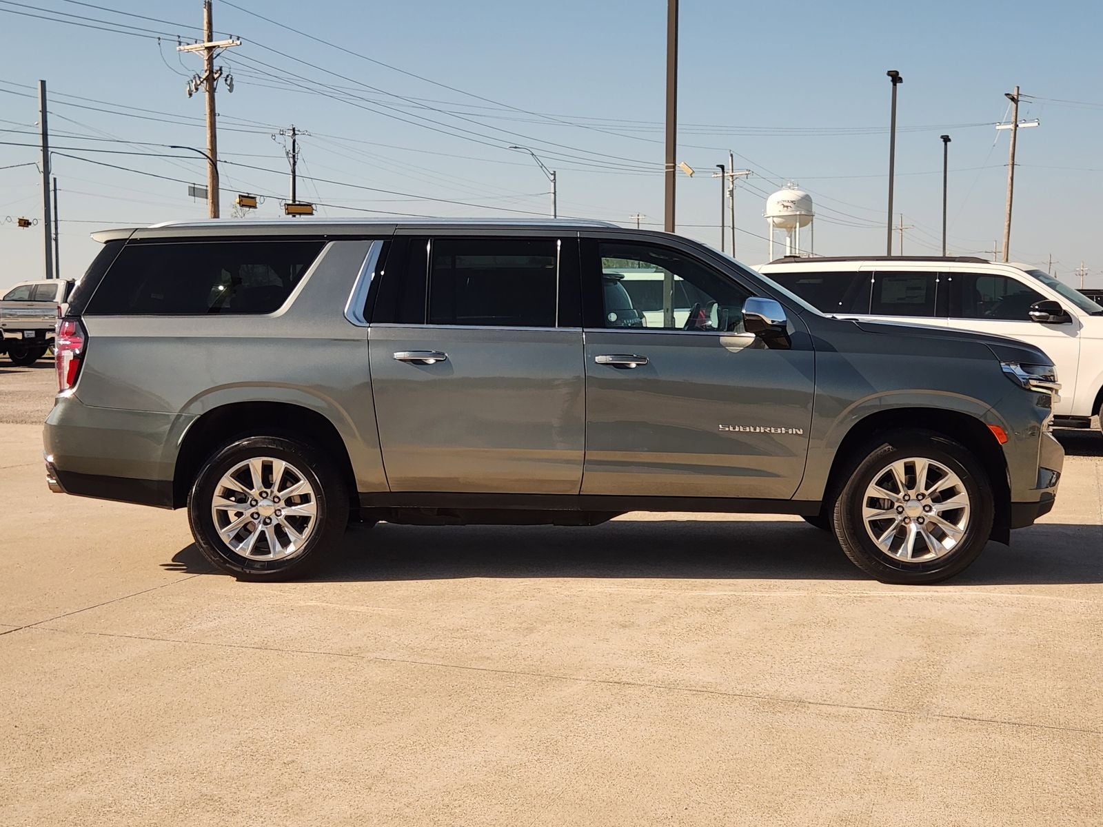 2023 Chevrolet Suburban Premier