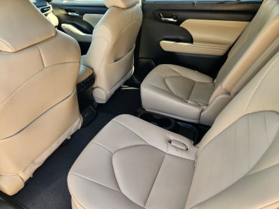 2023 Toyota Highlander Hybrid XLE