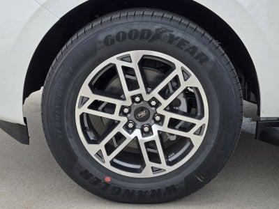 2026 Ford Expedition Active