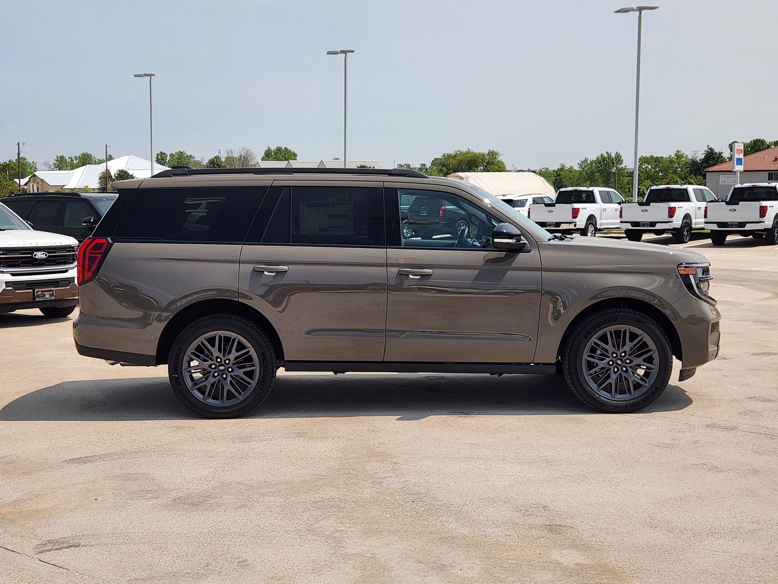 2027 Ford Expedition Platinum
