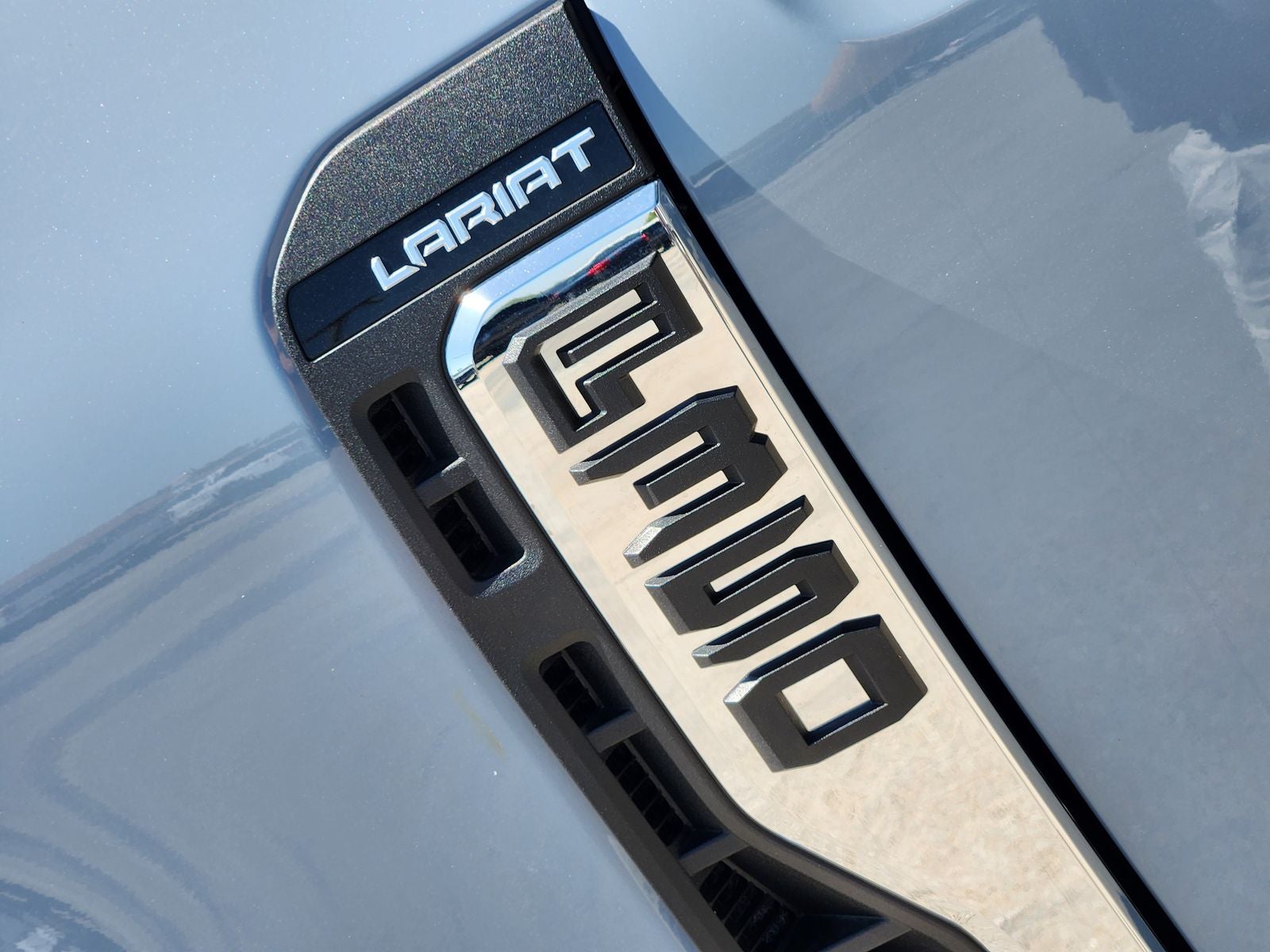 2026 Ford F-350SD Lariat DRW