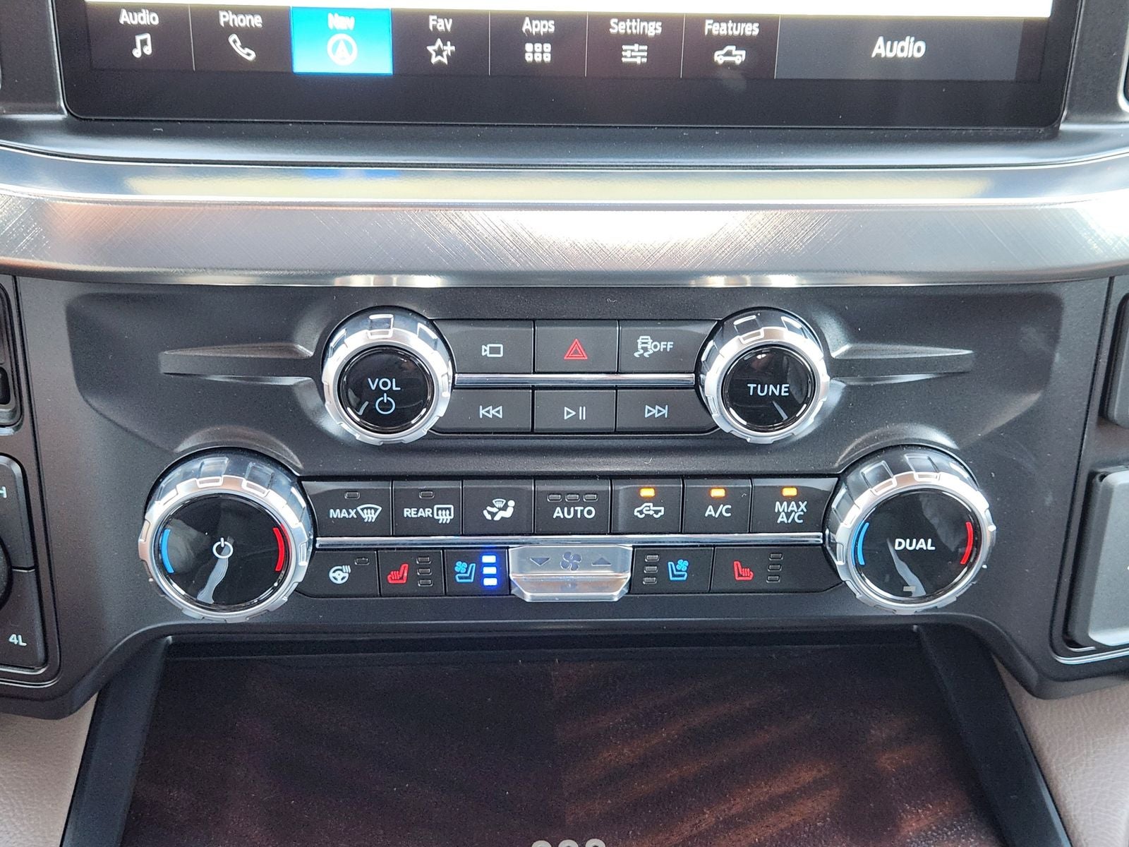 2027 Ford F-350SD King Ranch DRW