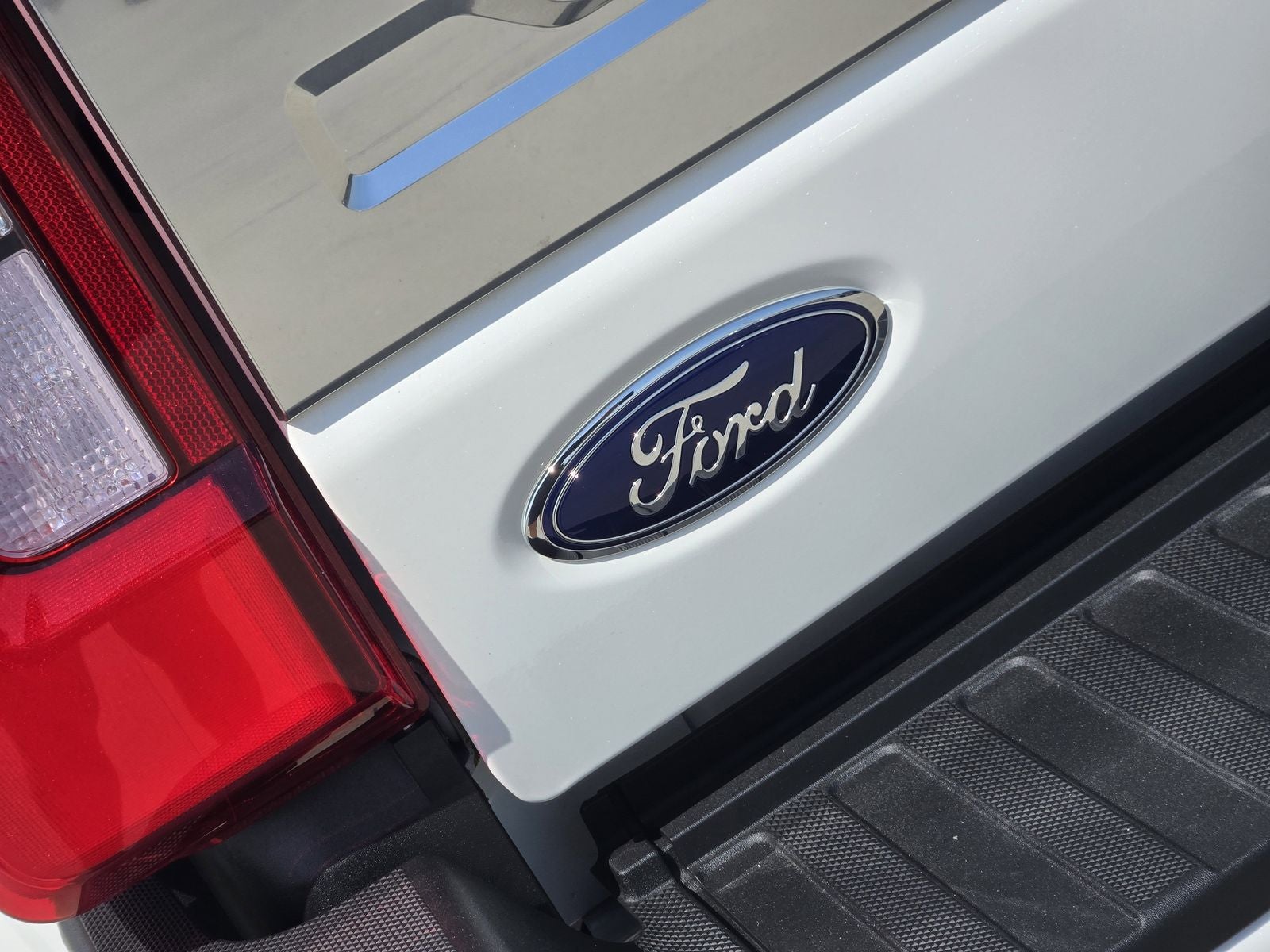 2025 Ford F-350SD Platinum DRW