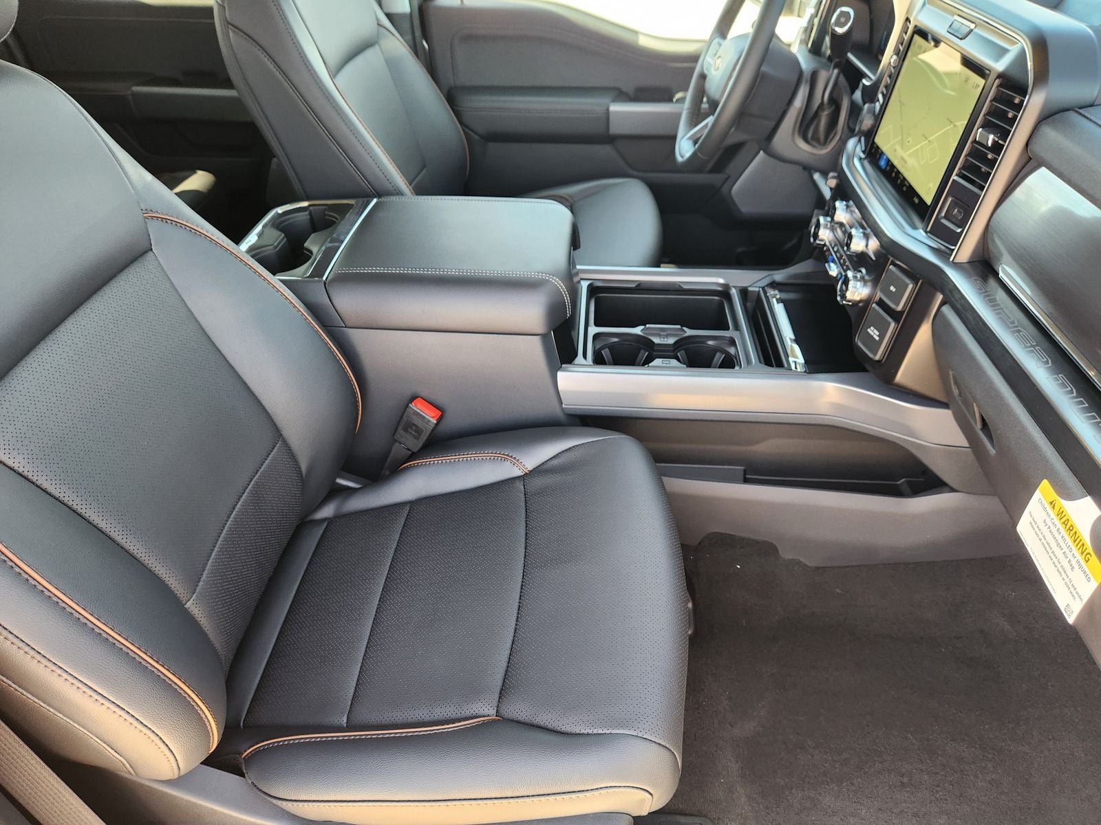2027 Ford F-350SD Lariat DRW