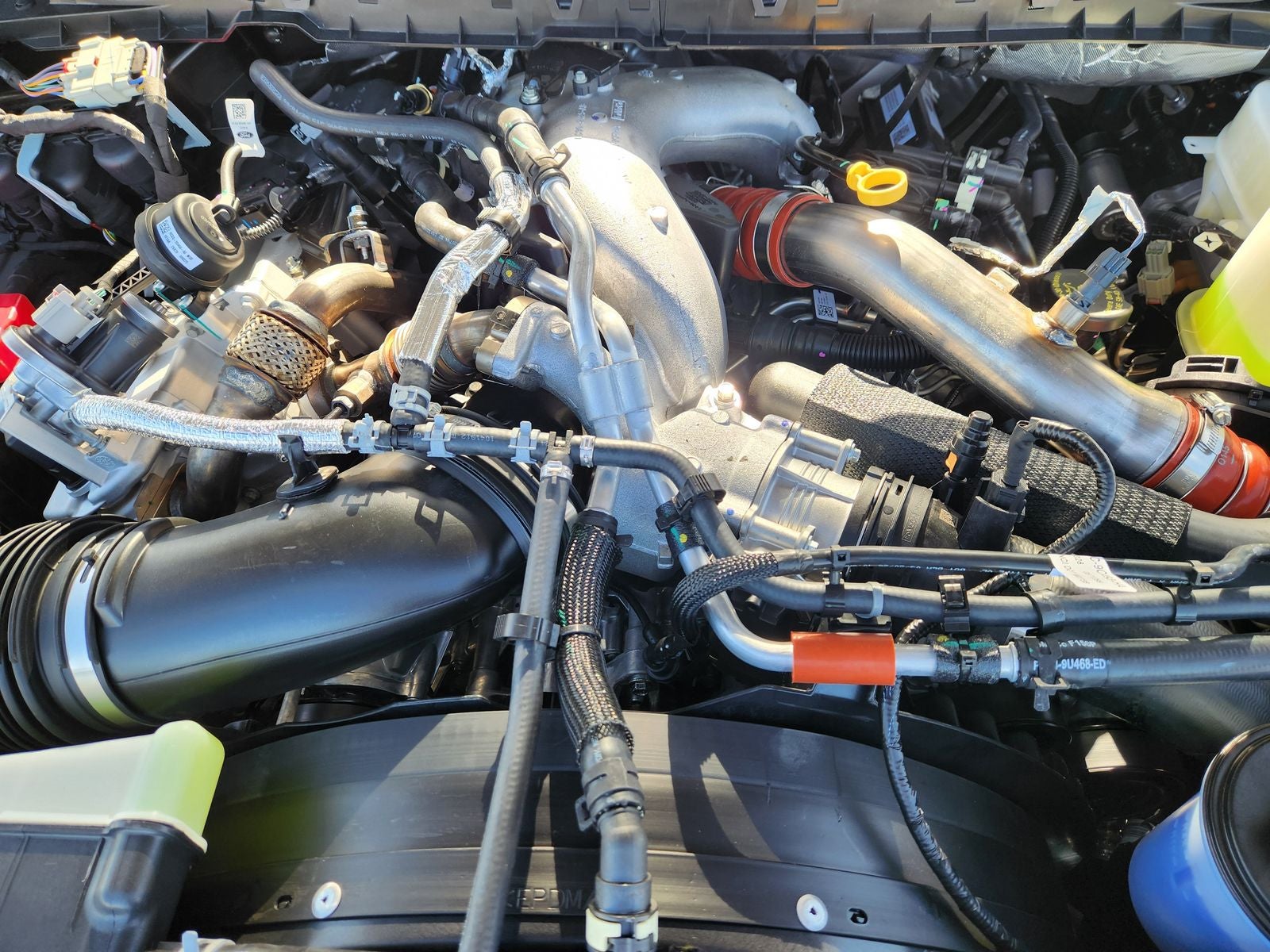 2027 Ford F-350SD Lariat DRW