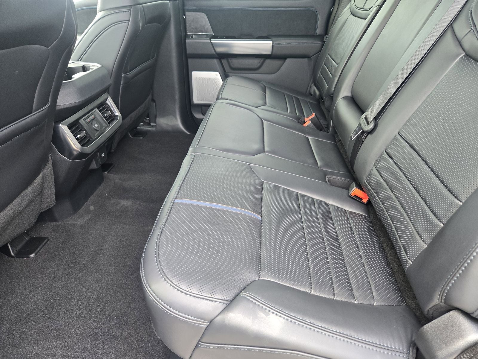 2025 Ford F-350SD Platinum DRW