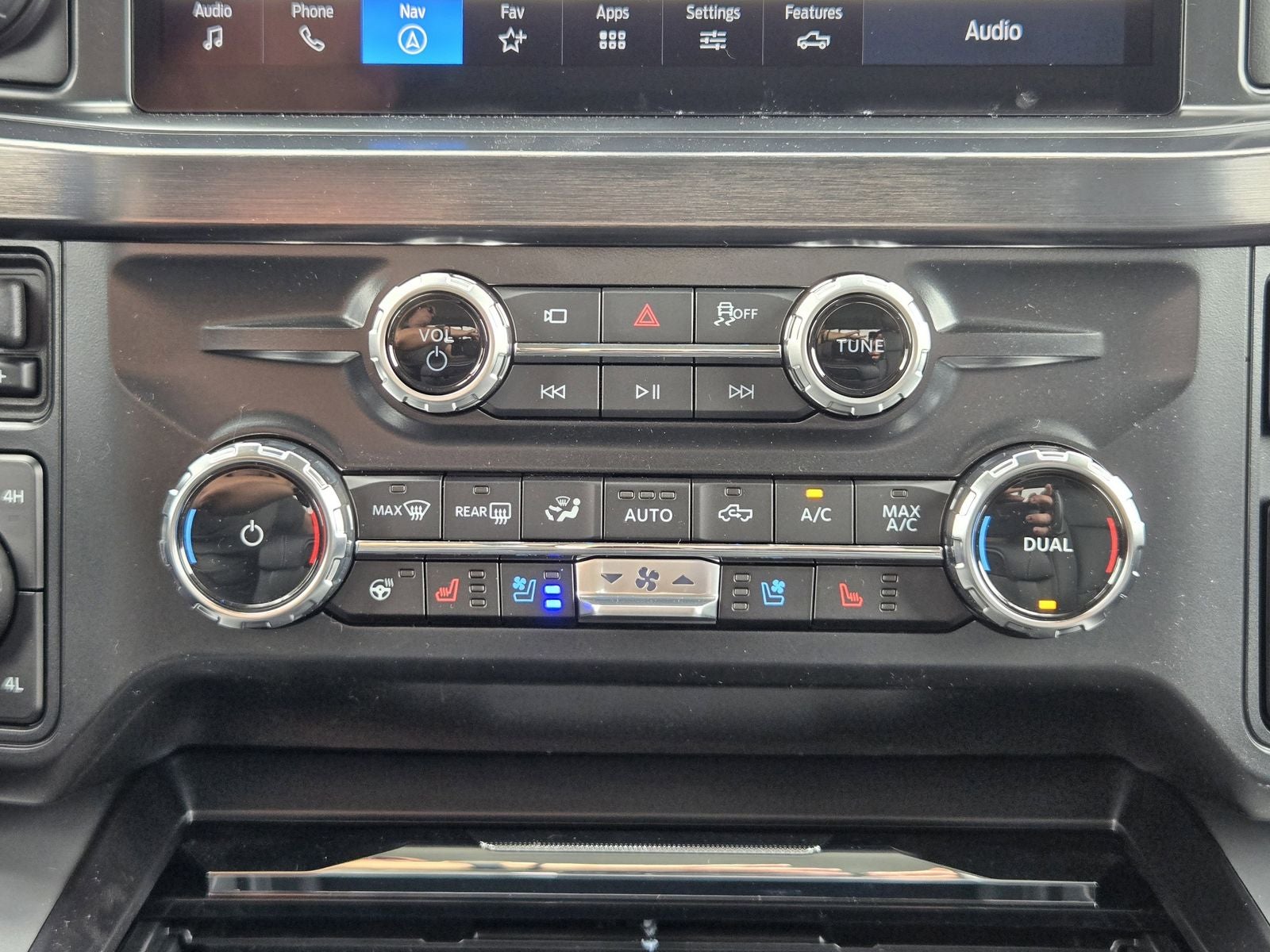 2026 Ford F-350SD Lariat DRW