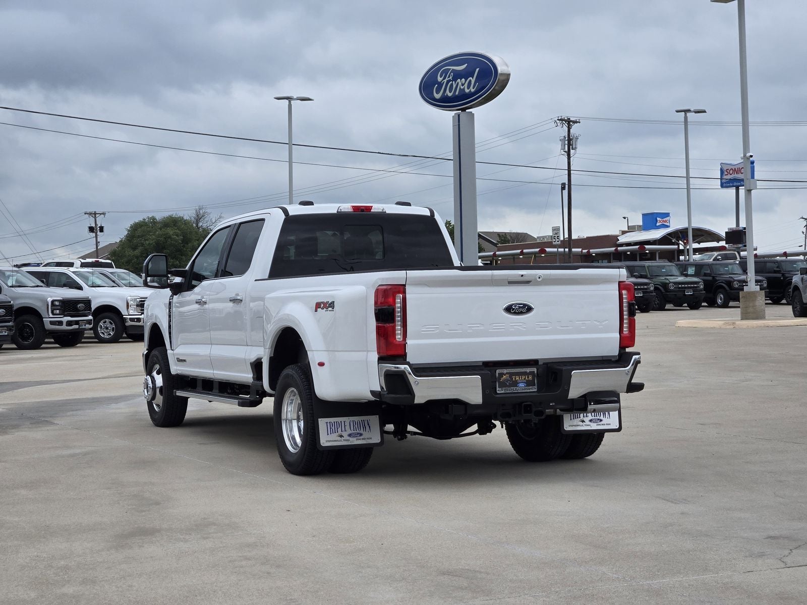 2026 Ford F-350SD Lariat DRW
