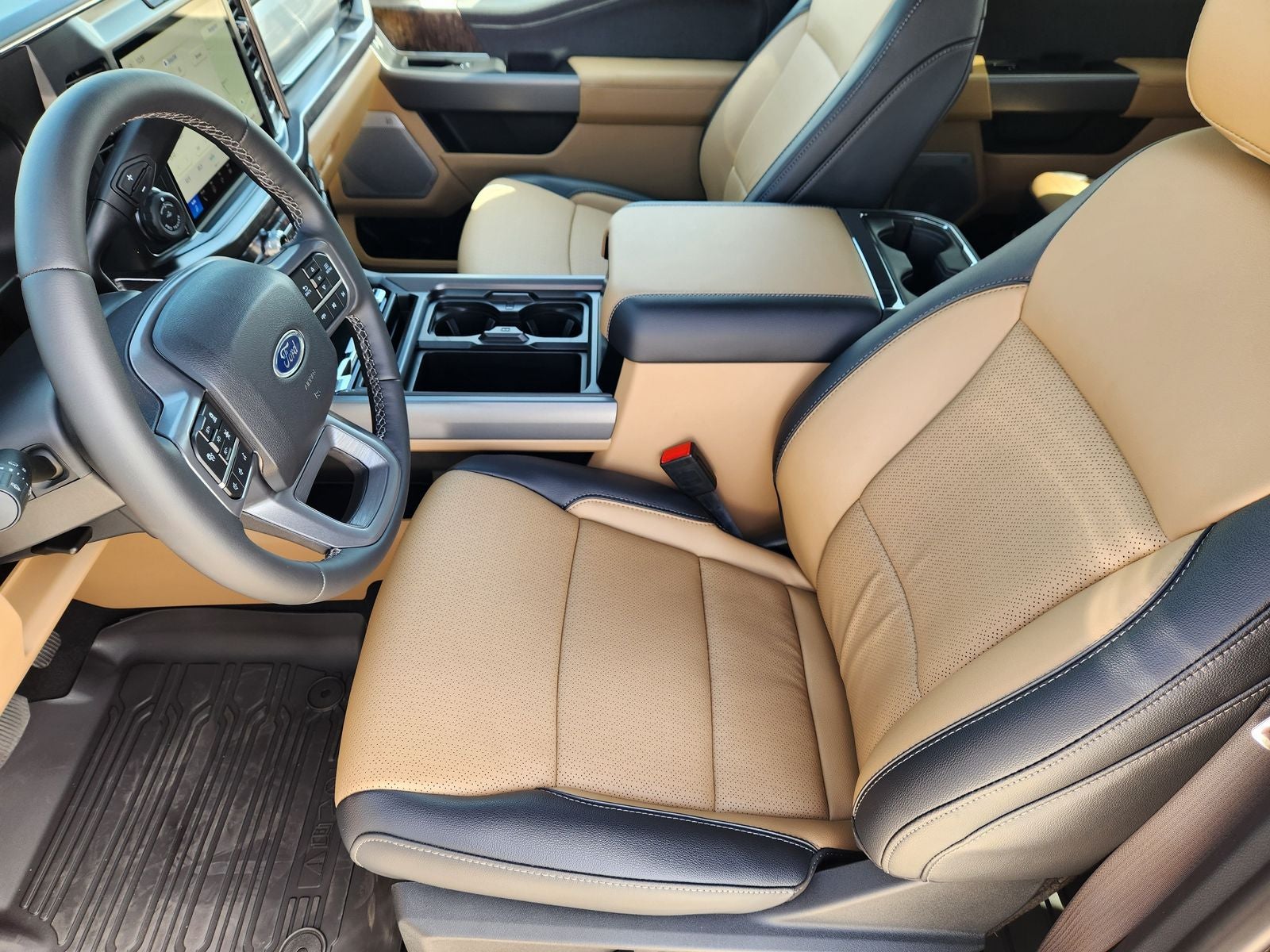 2026 Ford F-350SD Lariat DRW