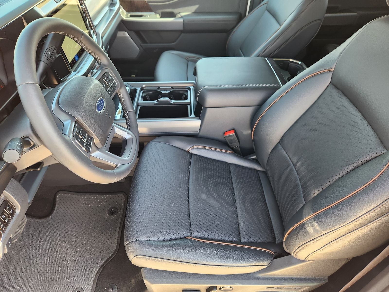 2026 Ford F-350SD Lariat DRW