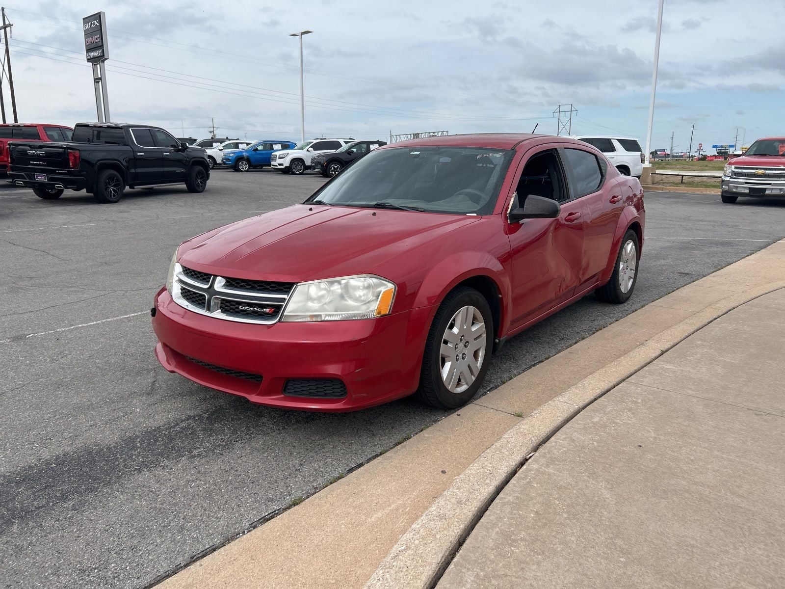 2013 Dodge Avenger SE's photo