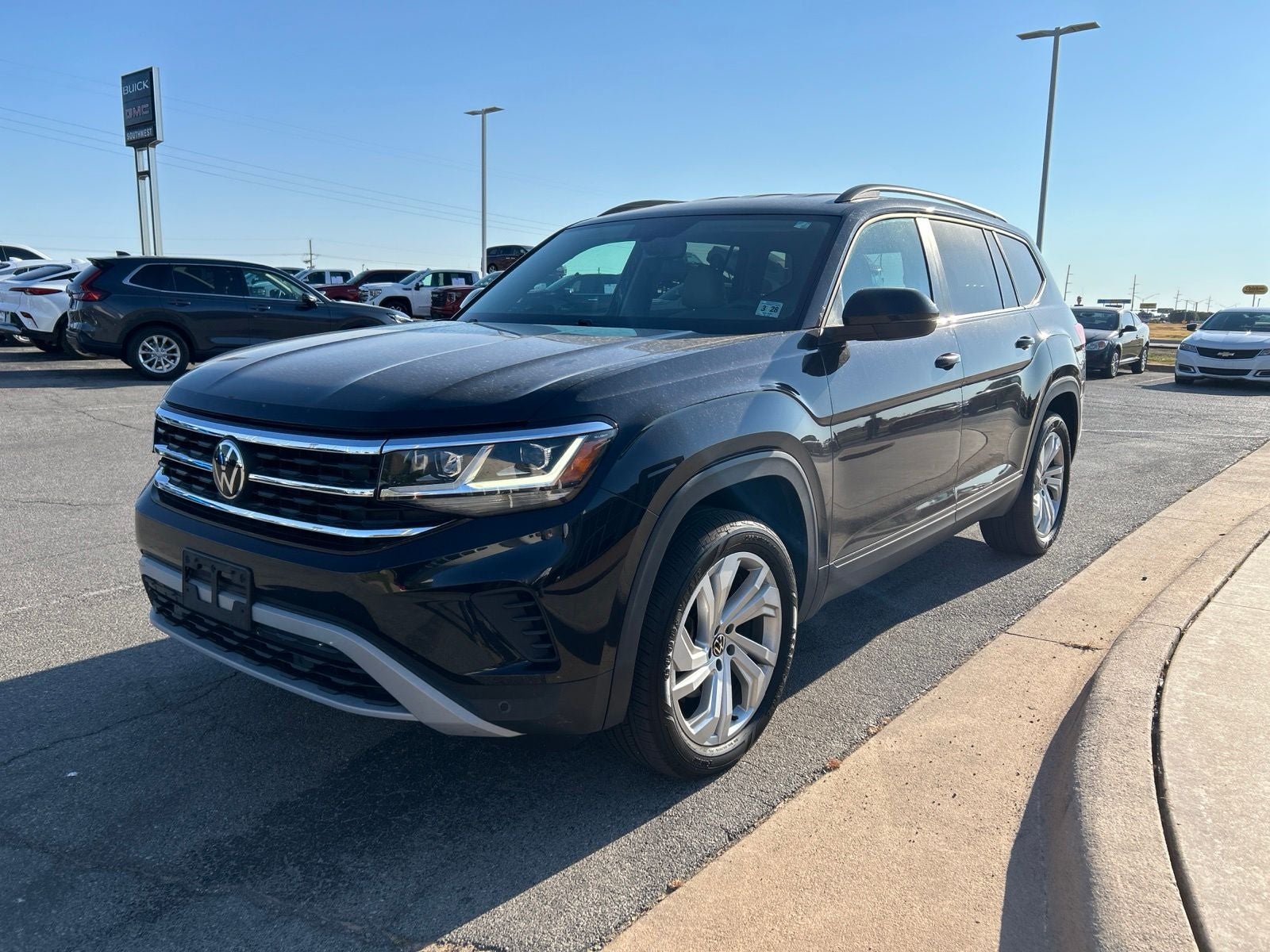 2023 Volkswagen Atlas 3.6L V6 SE w/Technology