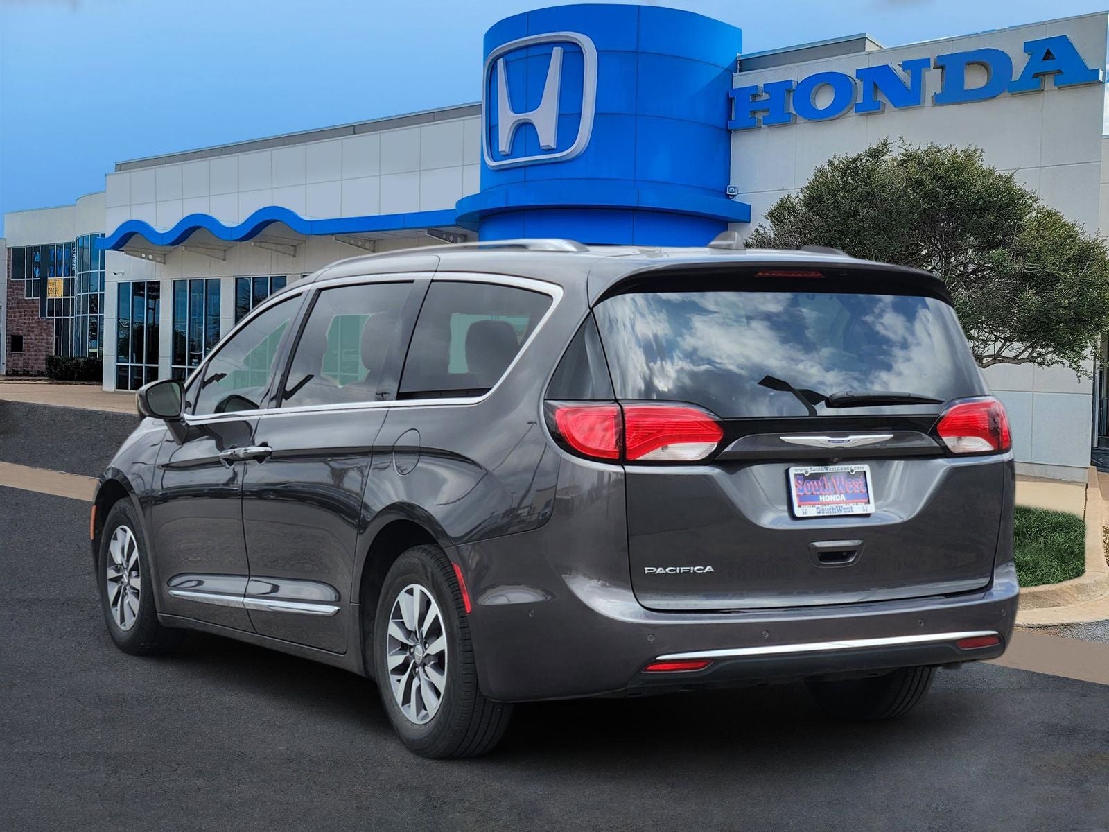 2020 Chrysler Pacifica Touring L Plus