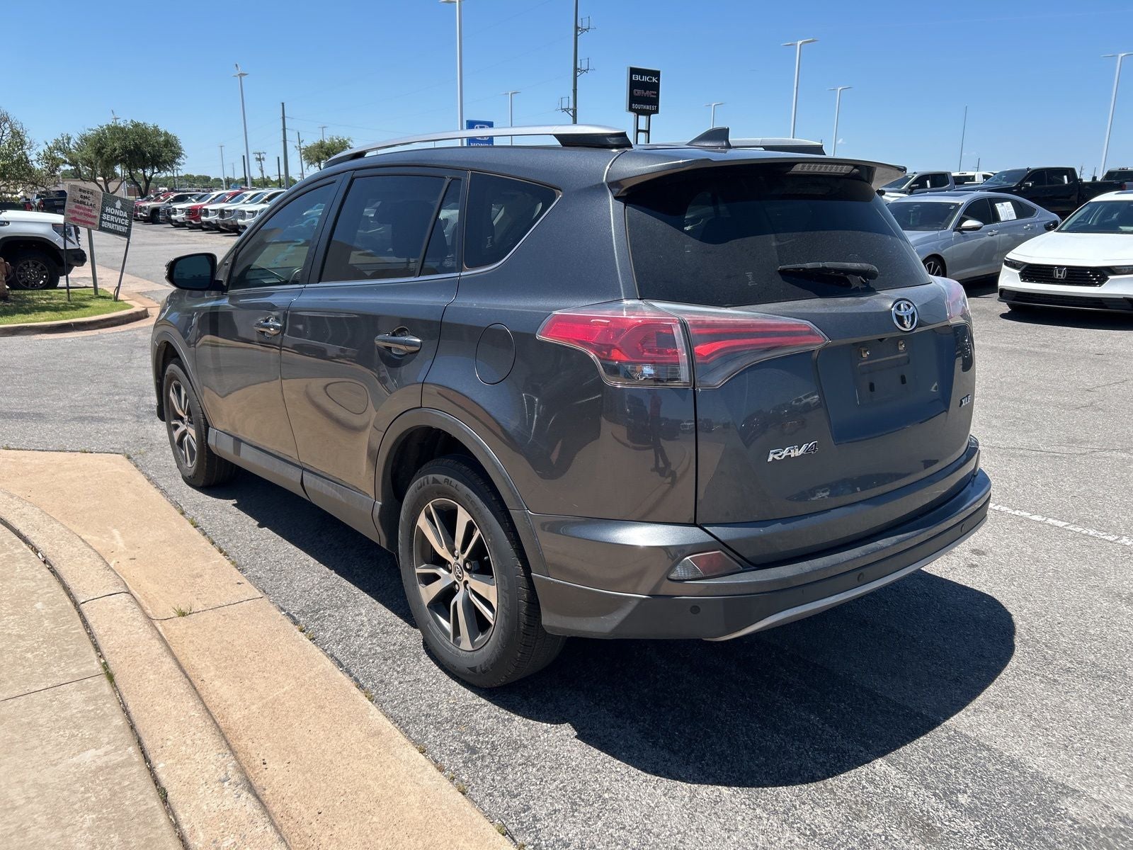 2017 Toyota RAV4 XLE