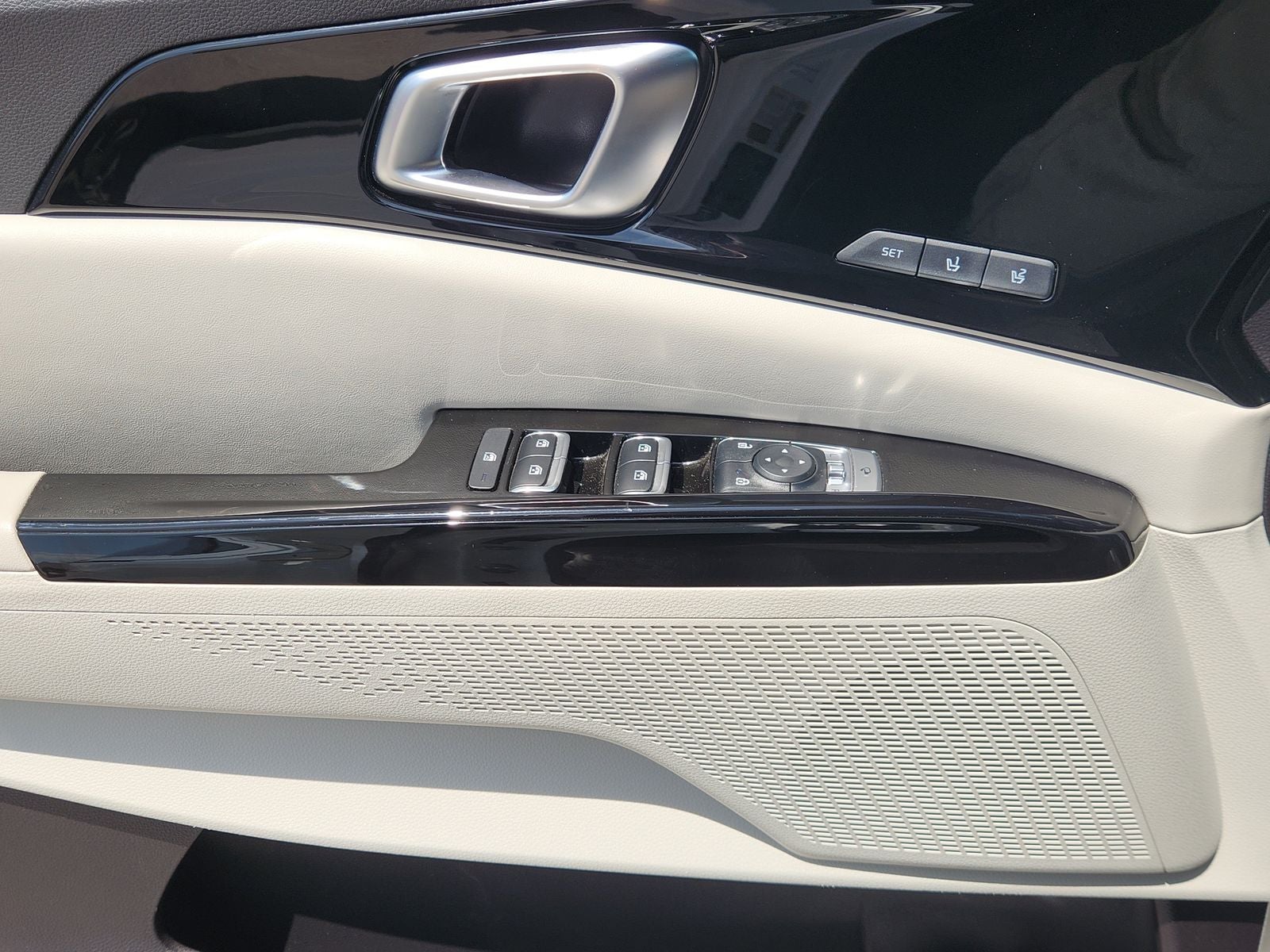 2024 Kia Carnival SX