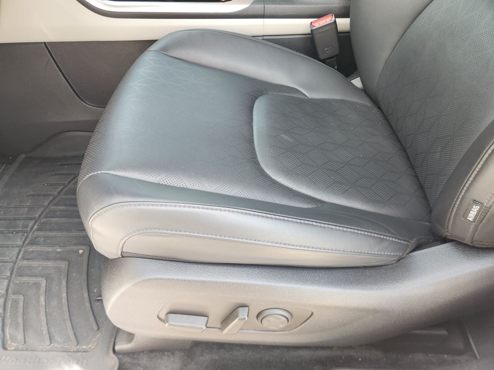 2024 Kia Carnival SX