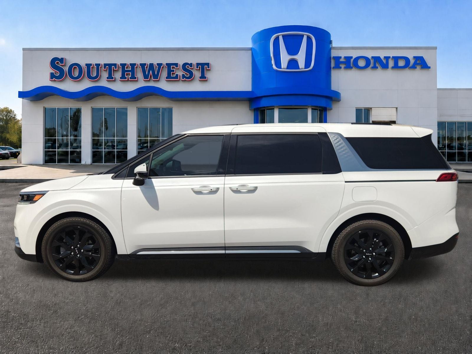 2024 Kia Carnival SX
