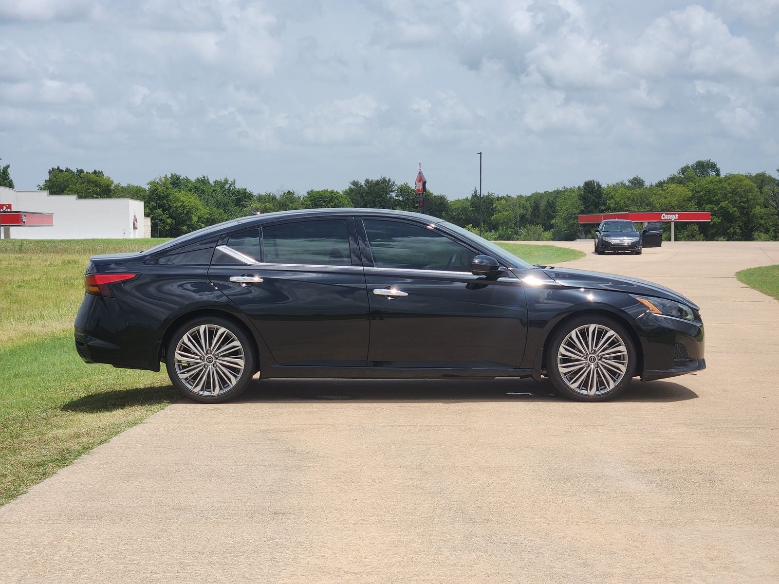 2025 Nissan Altima 2.5 SL