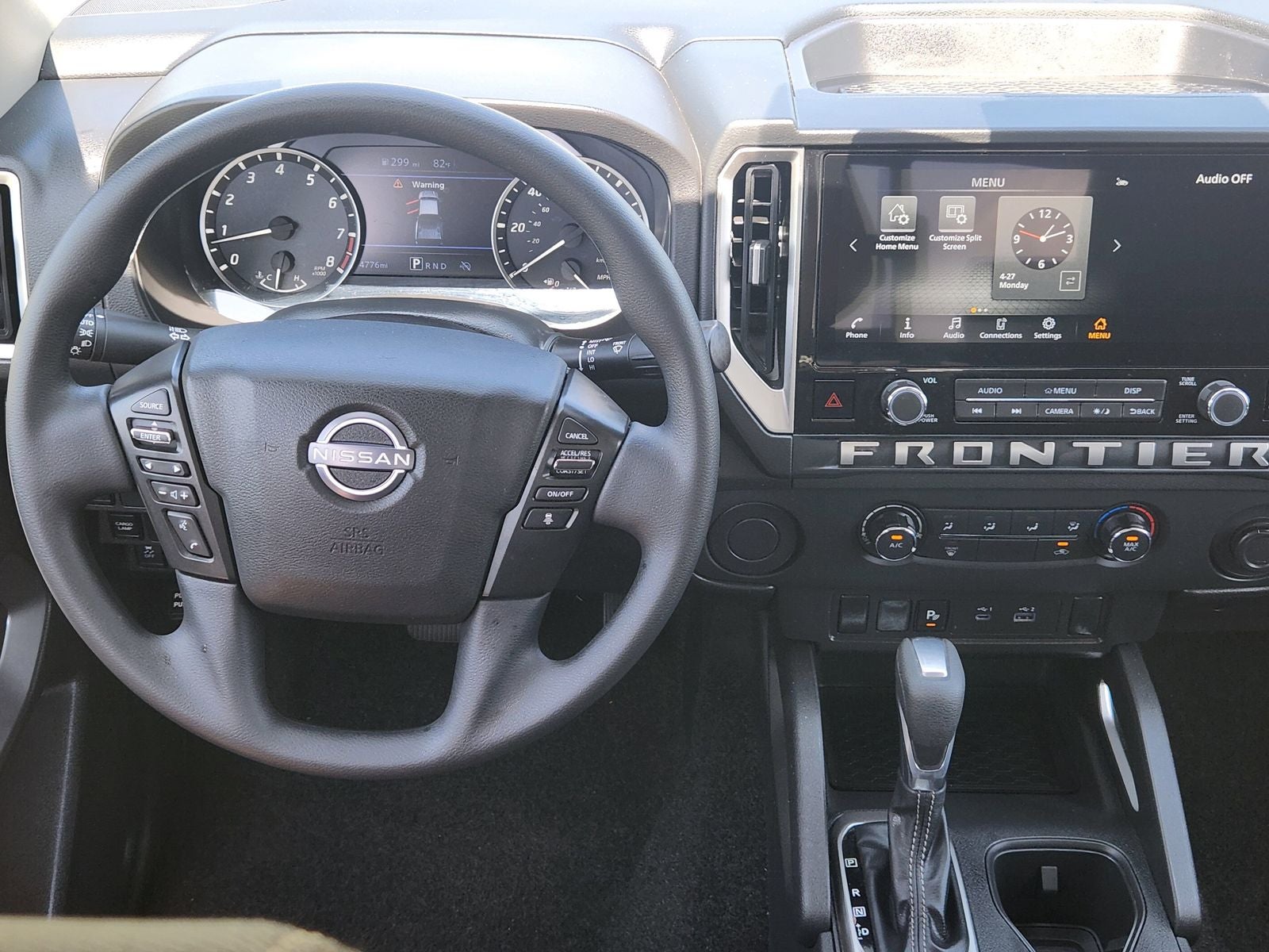 2025 Nissan Frontier SV