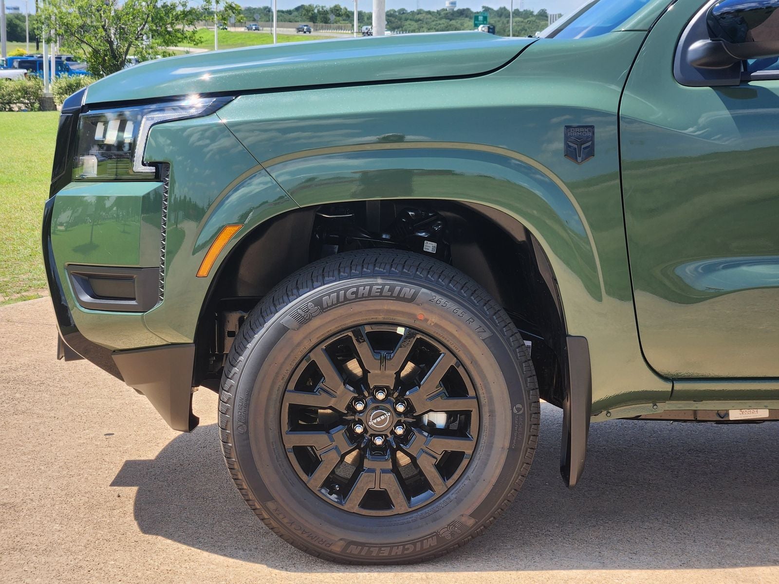 2026 Nissan Frontier Dark Armor