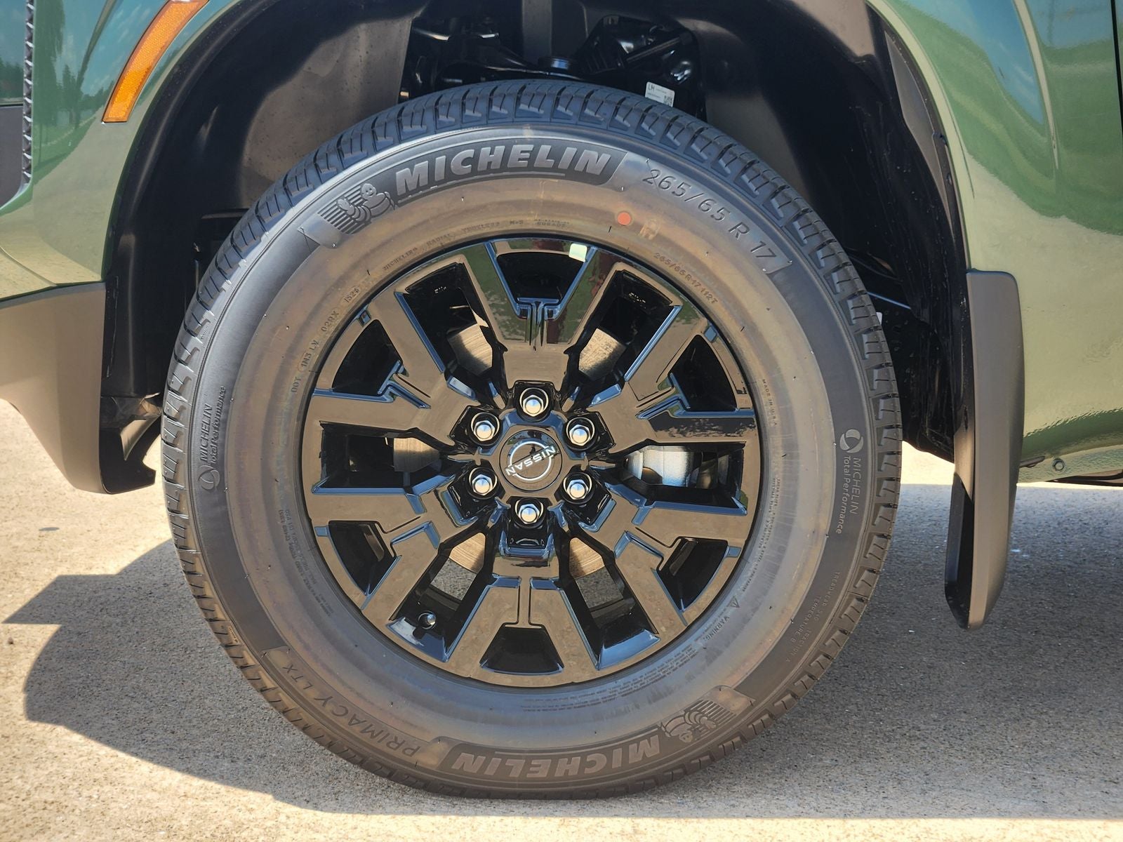 2026 Nissan Frontier Dark Armor