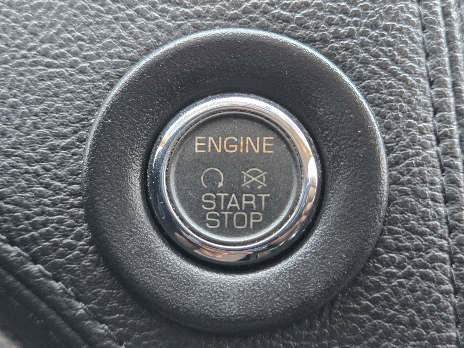 2013 Lincoln MKX Base