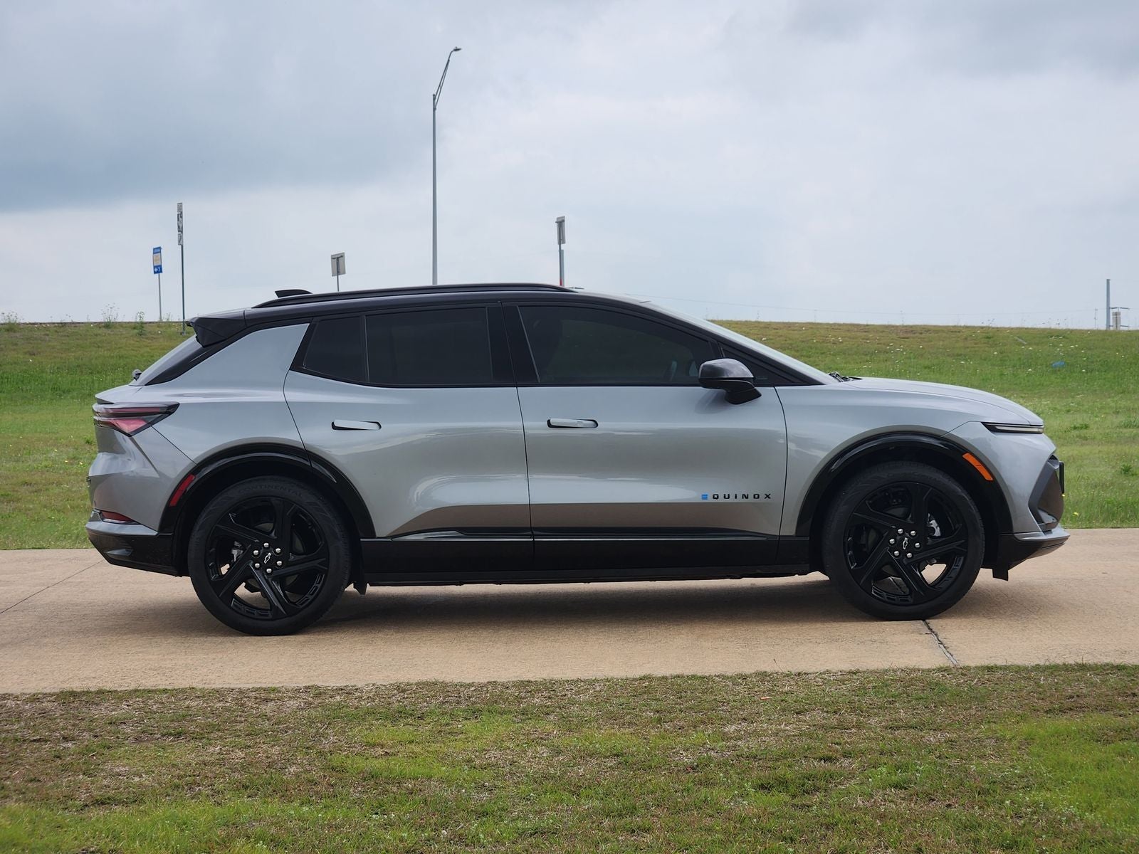 2025 Chevrolet Equinox EV RS