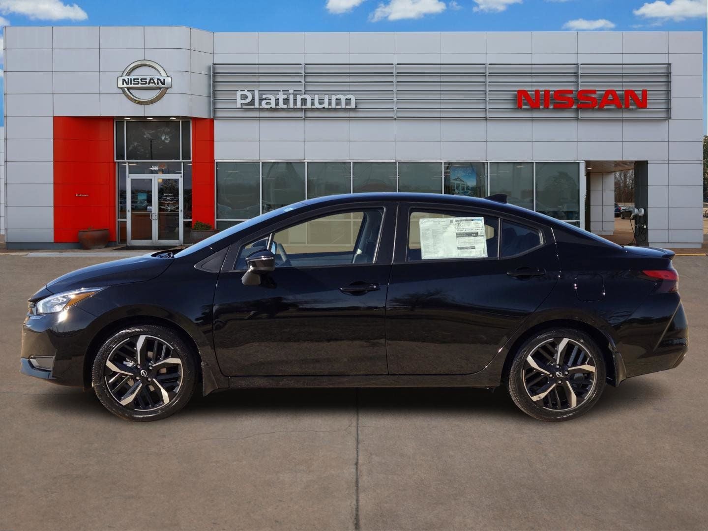 2025 Nissan Versa 1.6 SR