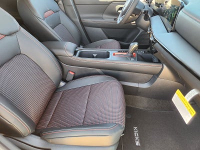 2026 Nissan Kicks SR