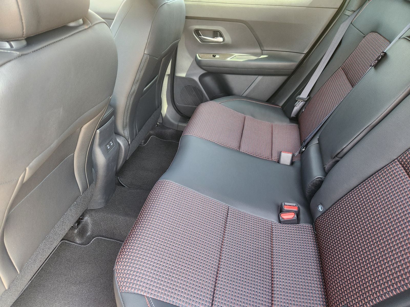 2027 Nissan Kicks SR