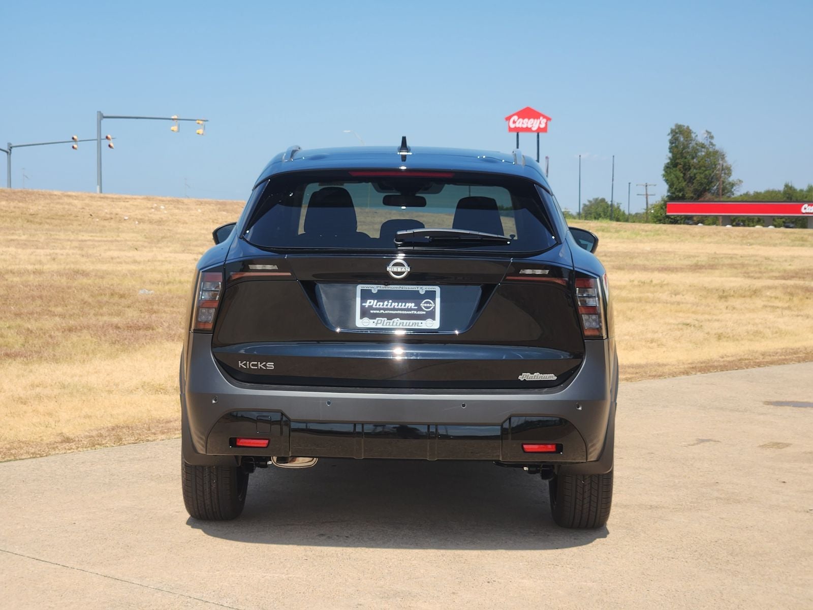 2027 Nissan Kicks SR