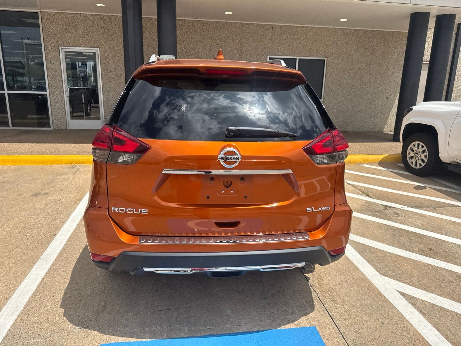 2017 Nissan Rogue SL