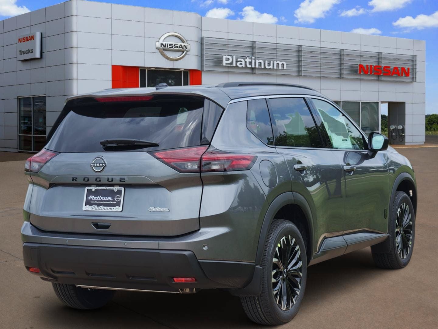 2026 Nissan Rogue Dark Armor
