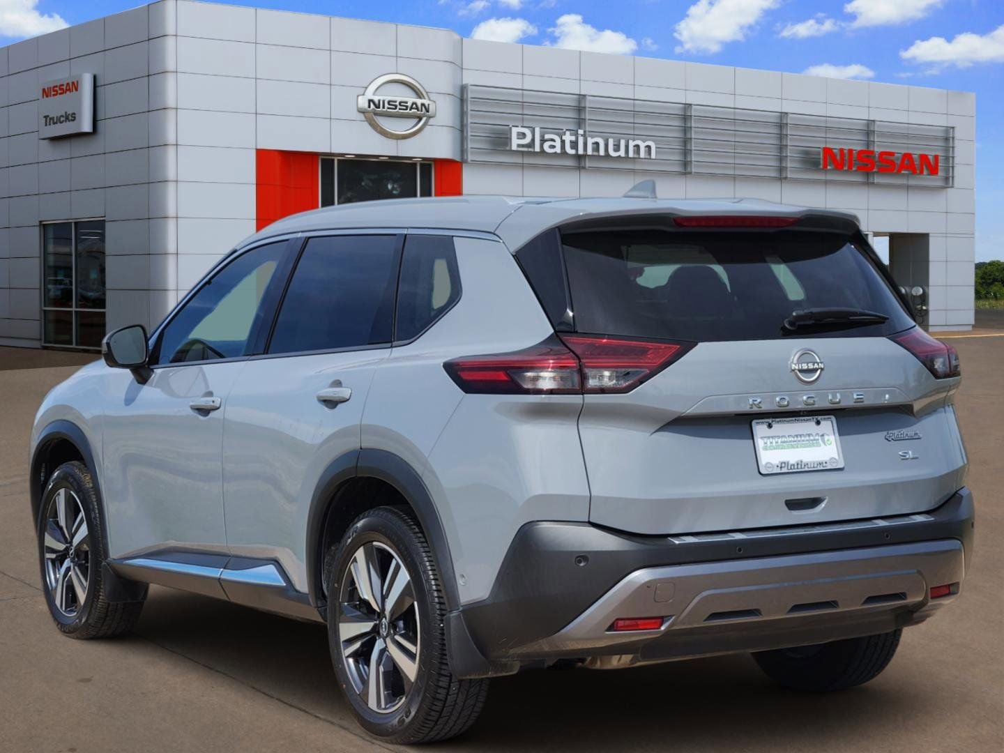 2023 Nissan Rogue SL