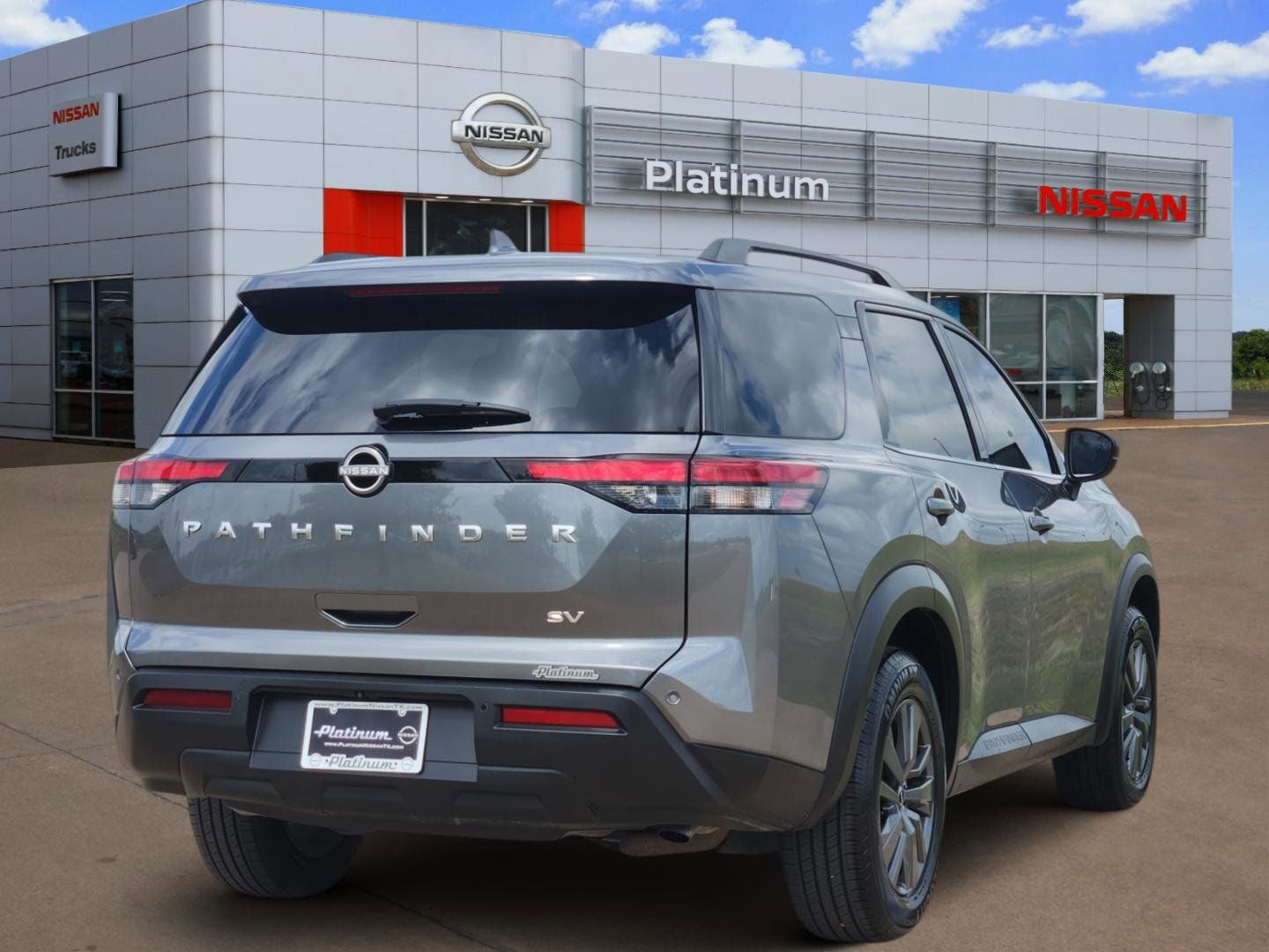 2023 Nissan Pathfinder SV